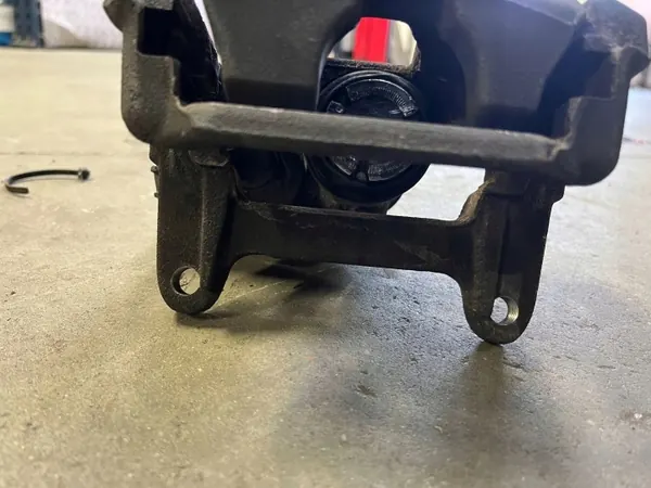 OEM Zaciskiq7tyl takajarrupuristin Audi A4 B9:lle image 3