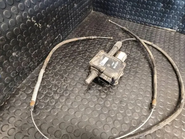 Sähköinen käsijarru Opel Astra J GTC OEM 13386364 image 3