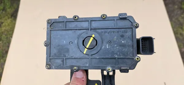 Sensor de proteção de pedestres Hyundai Tucson III 79170-D7000 image 3