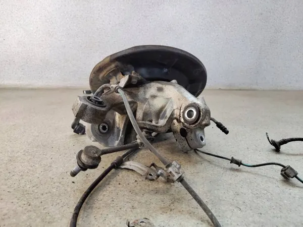 Oikea takarattipyörän napa Subaru XV II 2.0 B AOP47956 image 3