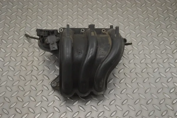 Insugningsgrenrör VW POLO 9N 03D129766L 1.2L 2007 image 2