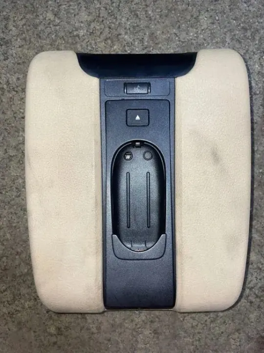 BMW E39 middenconsole armsteun OEM 804033 image 2