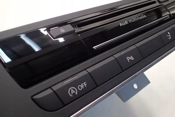 Unité de navigation MMI Audi A7 4G OEM 4G1035051C image 4