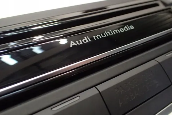 Unité de navigation MMI Audi A7 4G OEM 4G1035051C image 8
