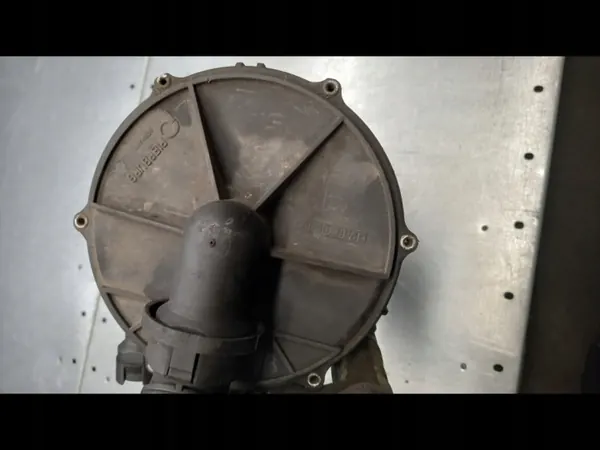 Toissijainen ilmapumppu OEM 01 Audi A3 8L:lle image 3