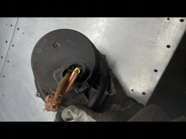 Toissijainen ilmapumppu OEM 01 Audi A3 8L:lle image 5