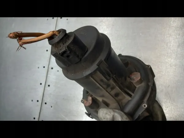 Toissijainen ilmapumppu OEM 01 Audi A3 8L:lle image 6