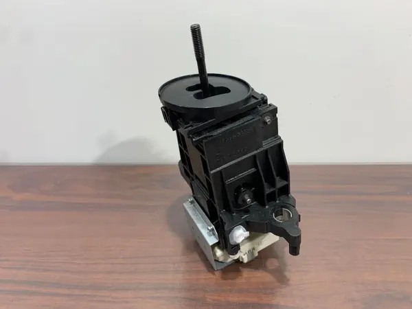 Toyota Prius växelmekanism OEM 75G202 image 3