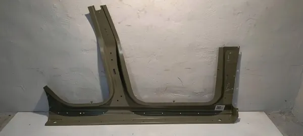 Tesla Model Y Tapeta de Umbral Izquierda Delantera - Usada image 6