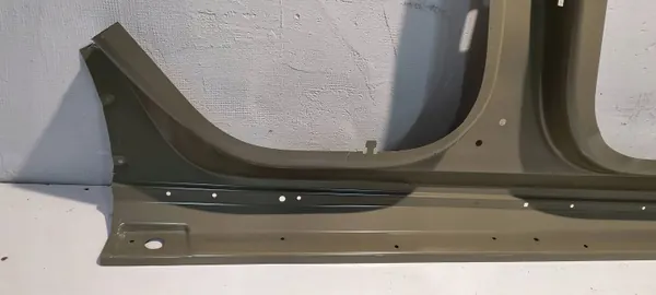 Tesla Model Y Tapeta de Umbral Izquierda Delantera - Usada image 7