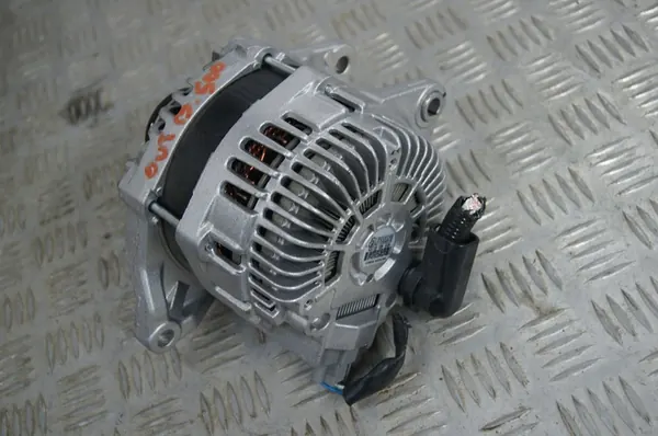 Mitsubishi Outlander III LIFT generaattori 2.0 MIVEC OEM image 3