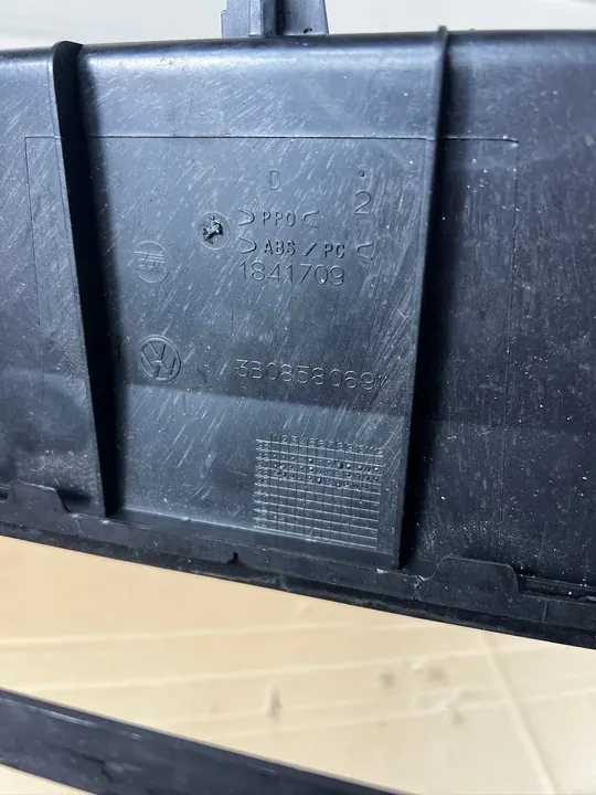 Moldura de Console Central Volkswagen Passat B5 1995-2000 image 3