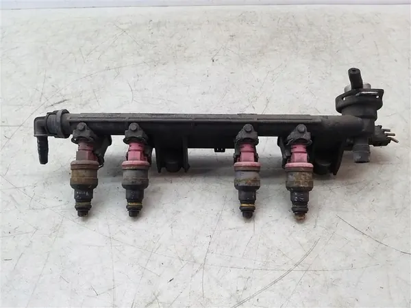 Brandstofrail Renault Clio II 1.1 1998-2001 7700108667 image 2