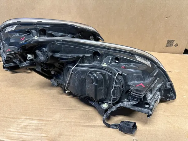 VOLVO XC60 I 2008-2013 Xenon Ajovalosetti OEM image 8