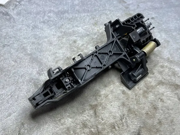 Kia Ceed Ovi Kahva Coupe 82665A2010 image 2