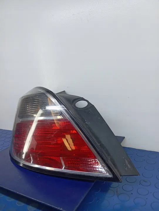 LÁMPARA TRASERA IZQUIERDA OPEL ASTRA H III HATCHBACK 93190306 image 3