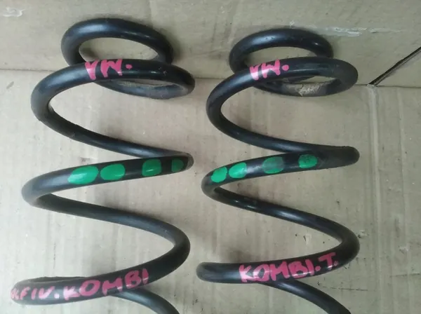 Resorte de Suspensión Trasera VW Golf IV Kombi image 2