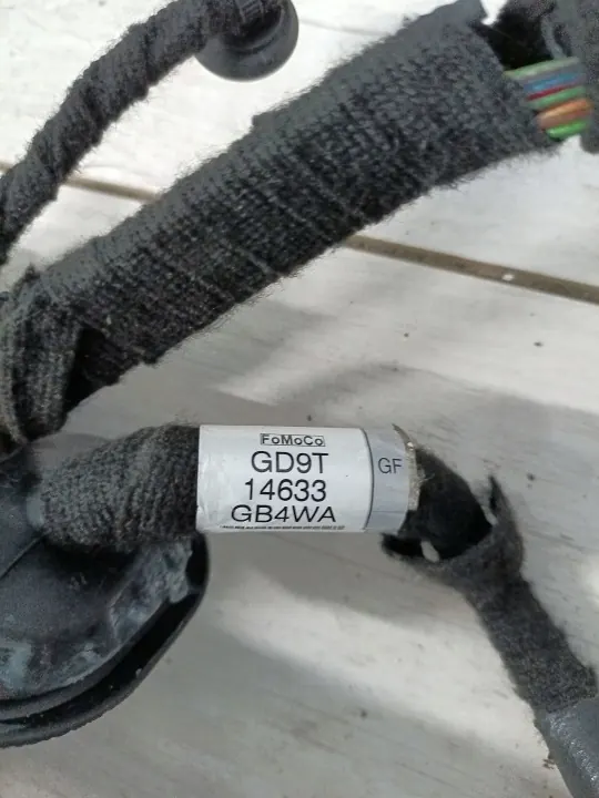 Harness puerta trasera izquierda GD9T14633GF Lincoln image 4