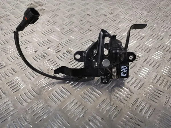 Toyota Prius 2017 Konepeltilukko OEM FBZ4818 image 2