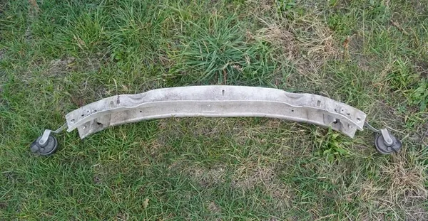 Etupuskuri Audi A4 B6 8E0807109C image 4