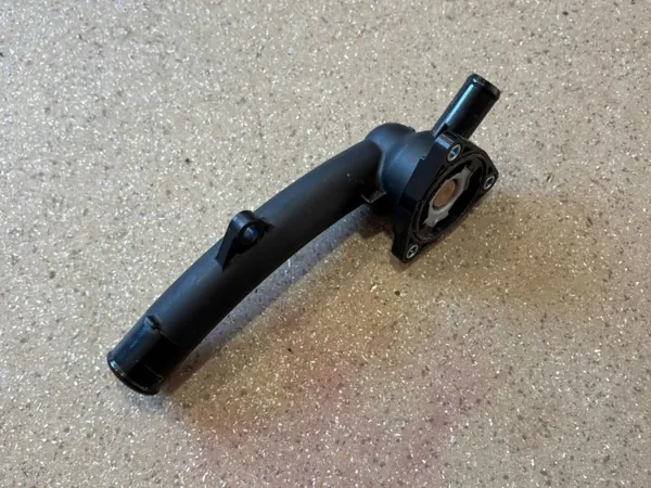 Termostato Lexus OEM LPV15949 - Estado usado image 2
