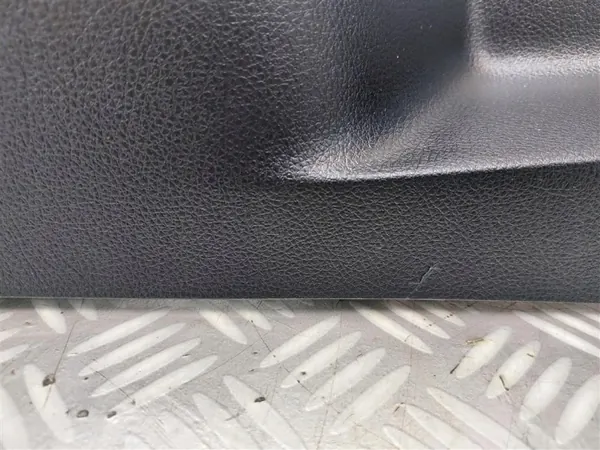 Mittkonsol armstöd OEM 83374101 BMW 2 F22 M240i image 4