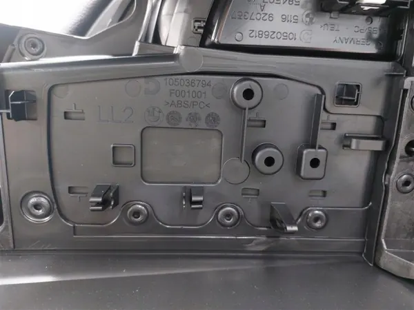 Mittkonsol armstöd OEM 83374101 BMW 2 F22 M240i image 9
