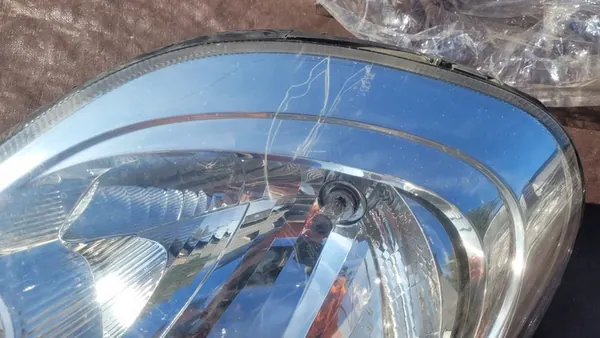 FARO ESQUERDO RENAULT TRAFIC II 8200701354 image 2