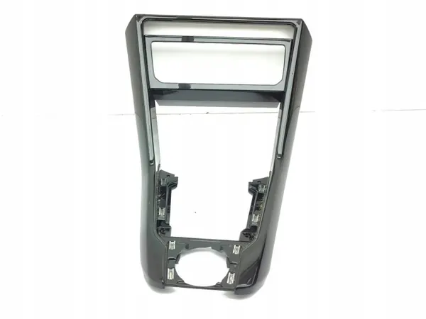 Volkswagen T-Roc 2022 Mittkonsolfodral OEM 2GB863042B image 2