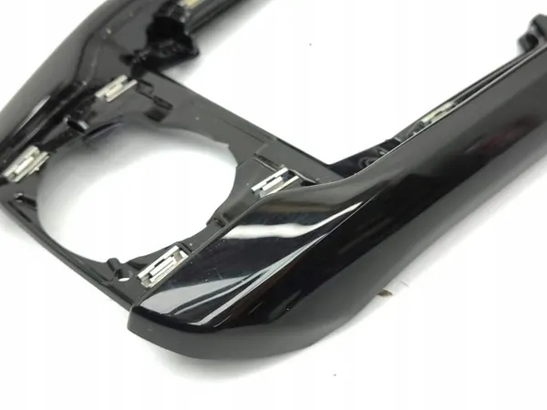 Volkswagen T-Roc 2022 Mittkonsolfodral OEM 2GB863042B image 10
