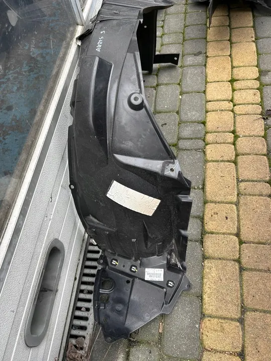 Front Right Wheel Arch Toyota Auris 2 2015-2018 OEM image 2