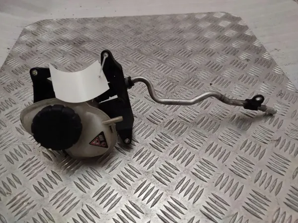 Kylvätske expansionsbehållare OEM A2782000385 image 2
