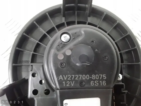 Toyota Auris lämmityspuhallin OEM av2727008075 image 4