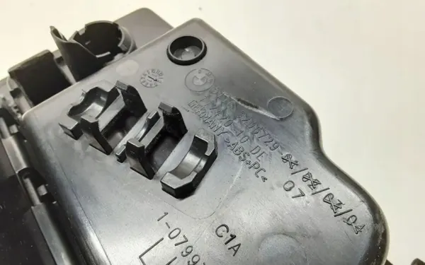 Insertion d'accoudoir OEM 9206729 avec adaptateur image 3