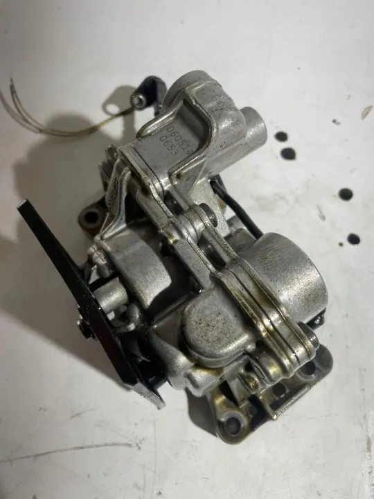 Volvo Öljypumppu OEM 31401488-AA 2.0 D D4204T8:lle image 3