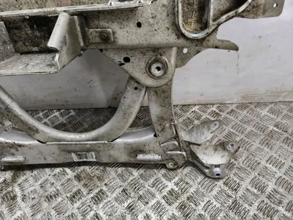Estrutura auxiliar dianteira OEM 6852483 para BMW i3 2017 image 4