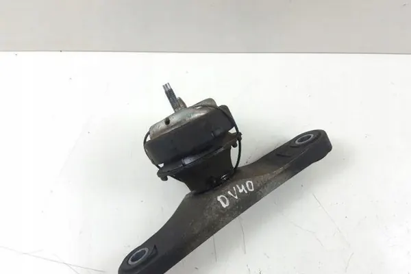 Moottorin kiinnike VOLVO V40 HATCHBACK 2.0L diesel image 3