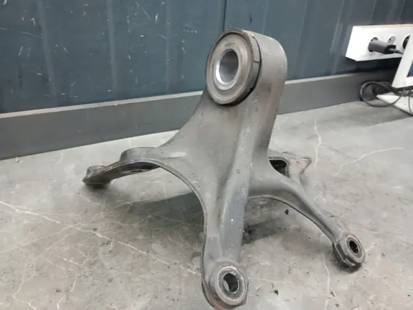 Ohjaamon kallistustuki OEM A9603175843 Mercedes Actros image 2