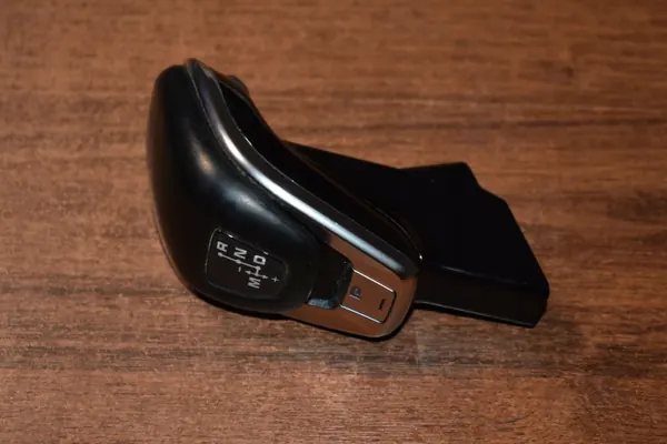 Pomo de cambios Porsche OEM 971713139/140 - Usado image 4