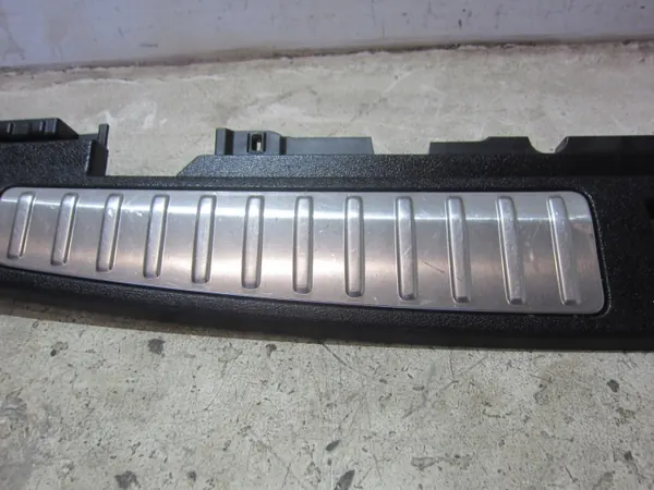 BMW X3 F25 Couvre-ceinture arrière chromé OEM 9175133 image 4