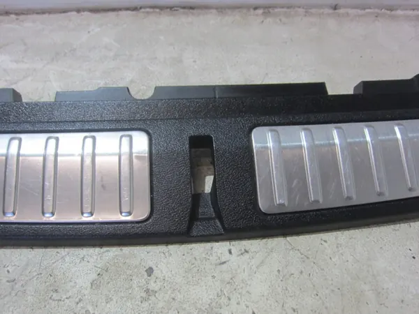 BMW X3 F25 Couvre-ceinture arrière chromé OEM 9175133 image 5
