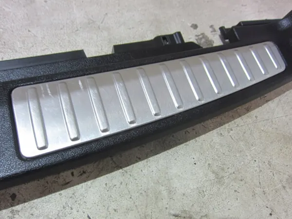 BMW X3 F25 Couvre-ceinture arrière chromé OEM 9175133 image 8