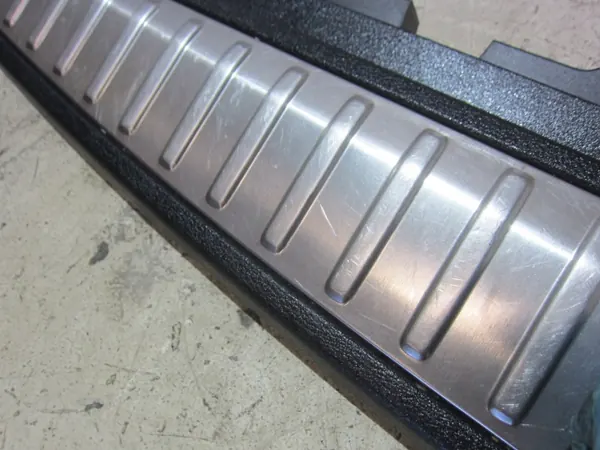 BMW X3 F25 Couvre-ceinture arrière chromé OEM 9175133 image 9