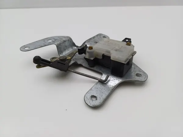 Actuador de cerradura de maletero VW New Beetle 3B0959781C image 3