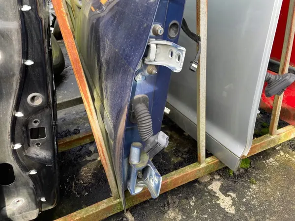 OEM RENAULT CLIO III Höger Framdörrgångjärn image 2
