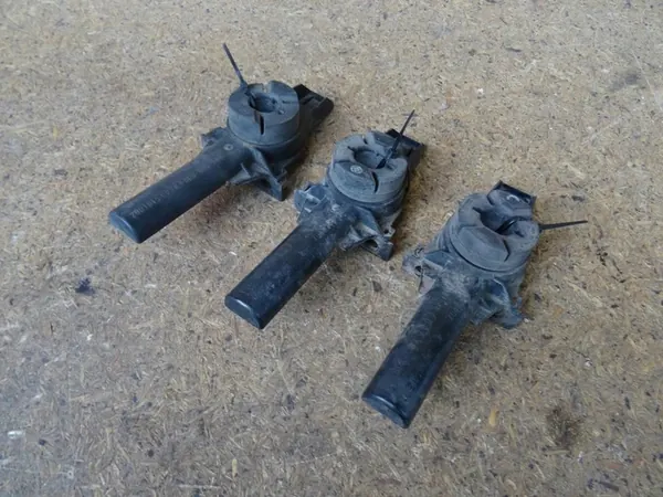 AUDI Q3 8U A4 B8 8K A5 8T Radiator Support 8K0805201 image 3