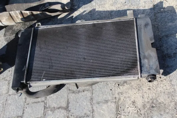 Ventilateur de Radiateur OEM pour Corolla E12 1.4/1.6 VVTi image 2