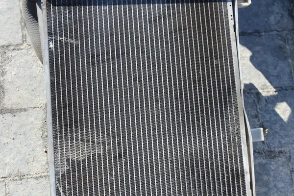 Ventilateur de Radiateur OEM pour Corolla E12 1.4/1.6 VVTi image 3