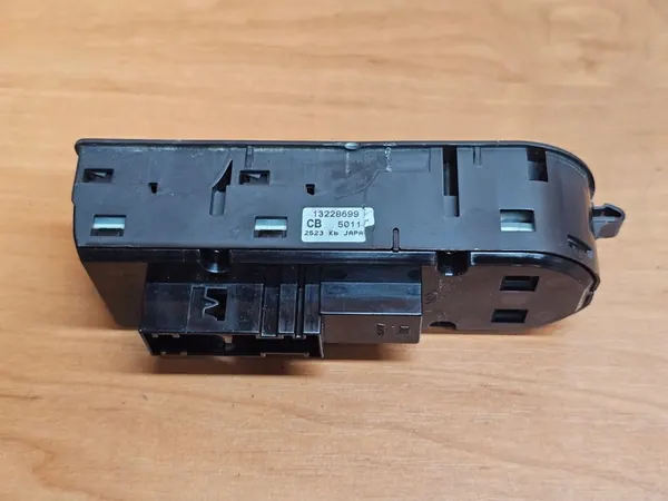 OPEL ASTRA H ZAFIRA B INTERRUPTOR DE VIDRO ESQUERDO 13228699 image 4