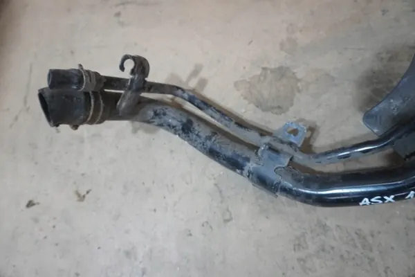 Cuello de llenado Mitsubishi OEM MIT0933782 image 5